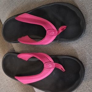 Olukai women's size 9